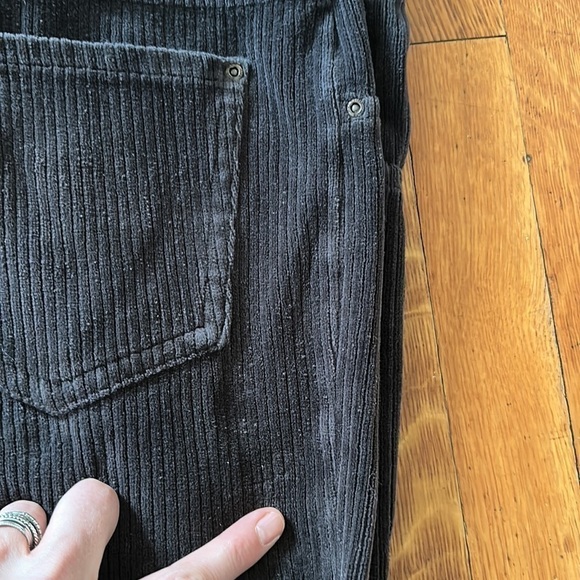 HUE corduroy leggings, like new - Picture 7 of 8